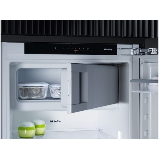 Šaldytuvas Miele K 7116 E 2 Šaldytuvas Miele K 7116 E 2
